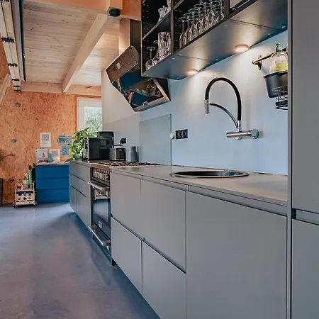 Oder 1-16 Personen Im Blauen Haus *