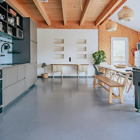 Oder 1-16 Personen Im Blauen Haus