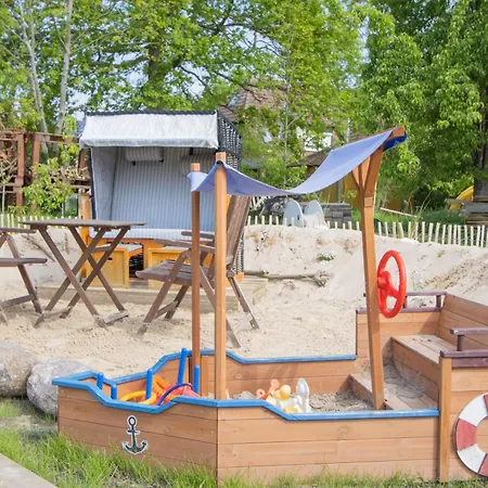 Oder 1-16 Personen Im Blauen Haus Fehmarn