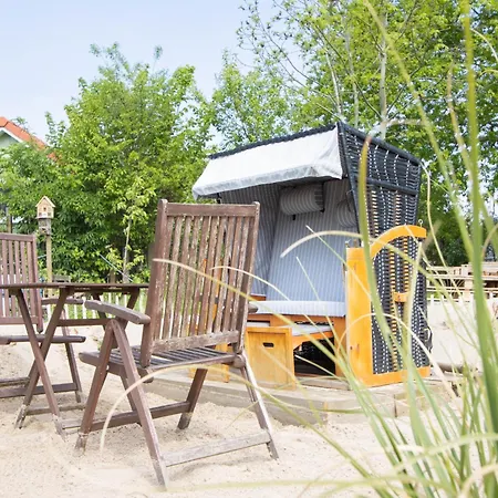 Oder 1-16 Personen Im Blauen Haus Хостел Фемарн