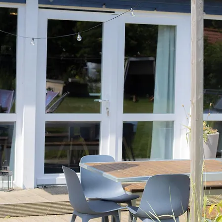 Oder 1-16 Personen Im Blauen Haus * Fehmarn