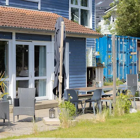 Oder 1-16 Personen Im Blauen Haus