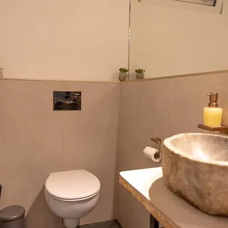 Oder 1-16 Personen Im Blauen Haus