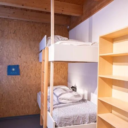 Hostel Oder 1-16 Personen Im Blauen Haus *