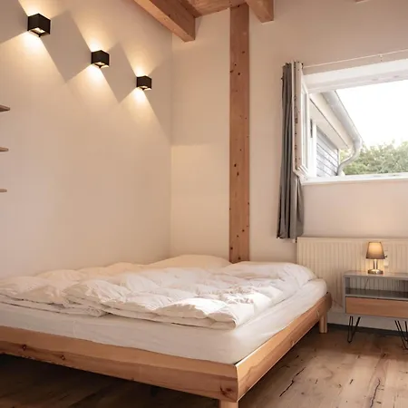 Hostel Oder 1-16 Personen Im Blauen Haus