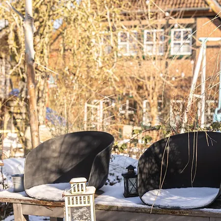 Oder 1-16 Personen Im Blauen Haus