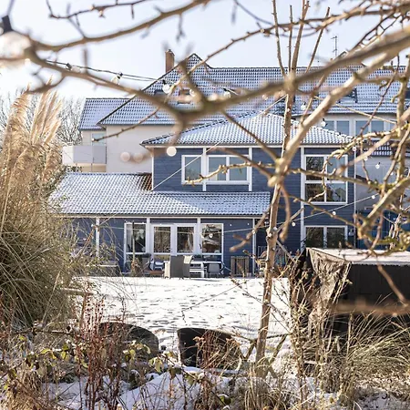 Hostel Oder 1-16 Personen Im Blauen Haus