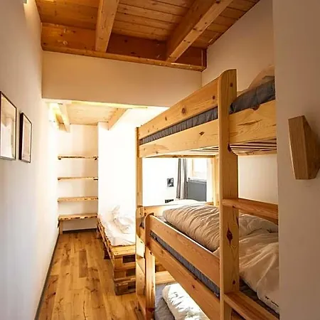 Oder 1-16 Personen Im Blauen Haus Hostel