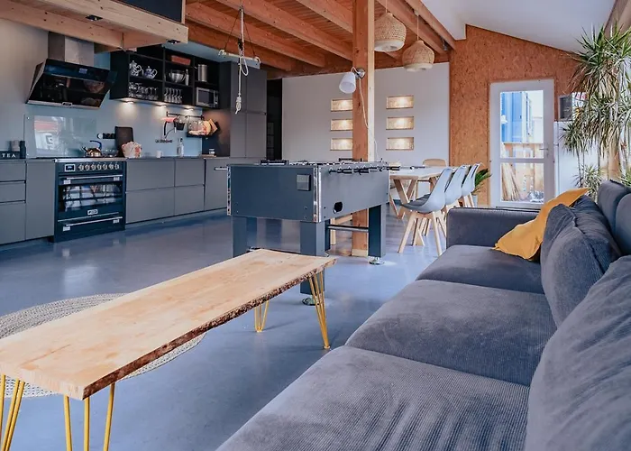 Oder 1-16 Personen Im Blauen Haus Hostel *