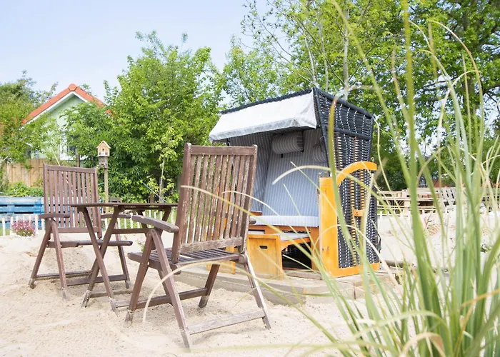 Oder 1-16 Personen Im Blauen Haus Hostel Fehmarn