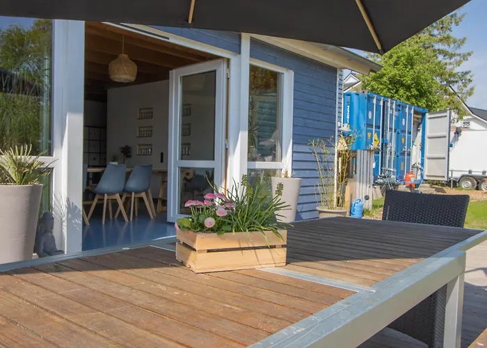 Oder 1-16 Personen Im Blauen Haus Hostel *