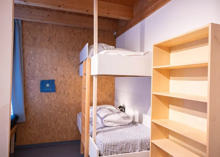 Hostel Oder 1-16 Personen Im Blauen Haus *
